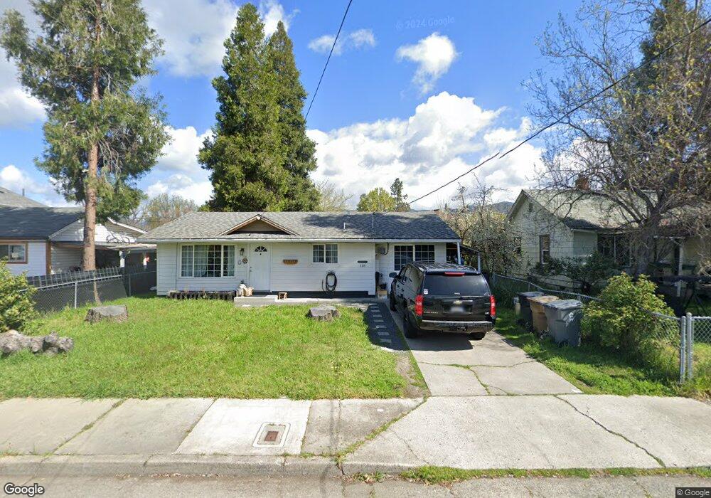 318 SE L St, Grants Pass, OR 97526 - photo 1