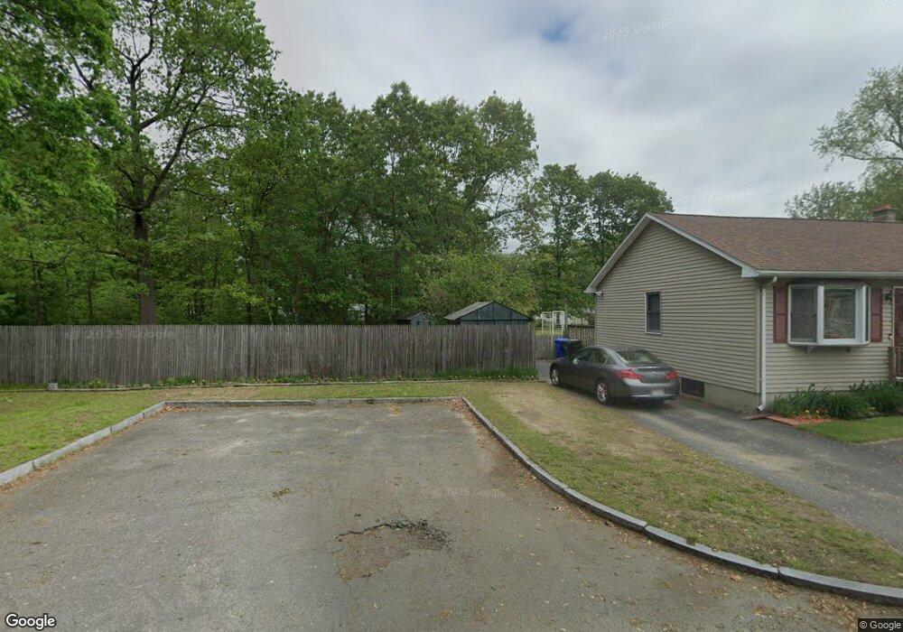 47 Emily St, Springfield, MA 01109 - photo 1