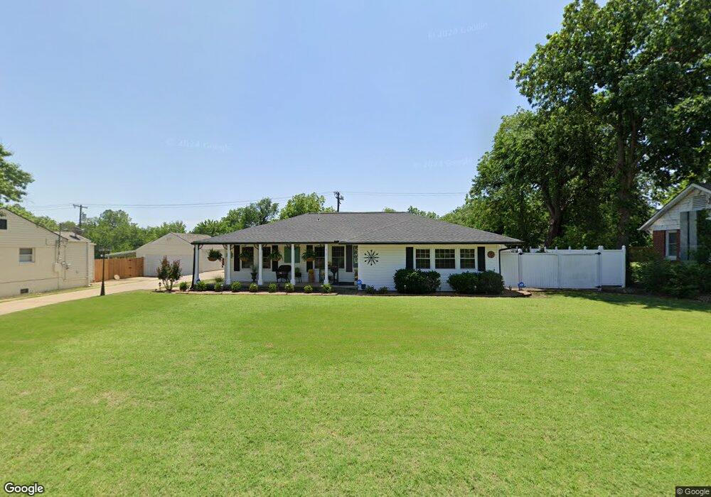 913 E Cherry St, Cushing, OK 74023 - photo 1