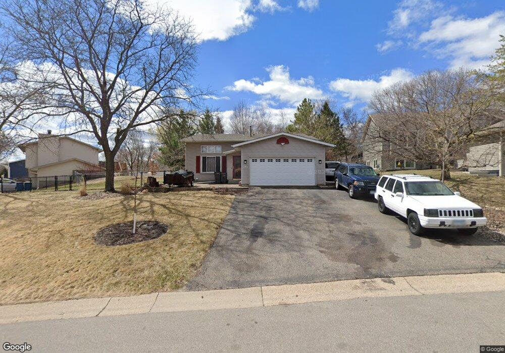 17411 Logans Dr, Eden Prairie, MN 55346 - photo 1