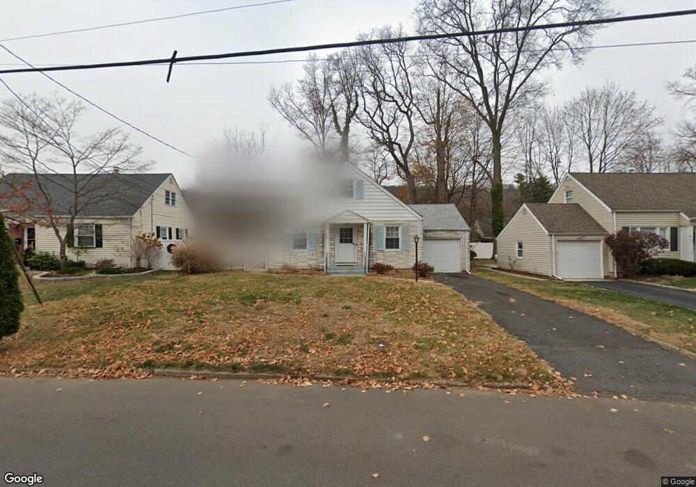 422 Oakridge Ave, North Plainfield, NJ 07063 - photo 1