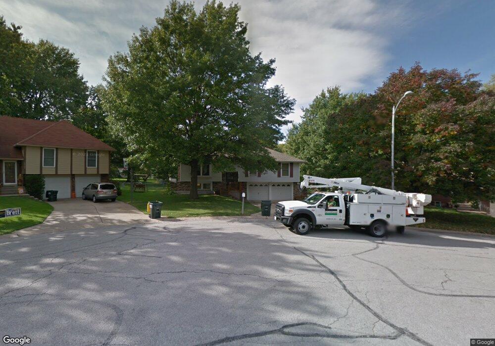 6103 Hallet St, Shawnee, KS 66216 - photo 1