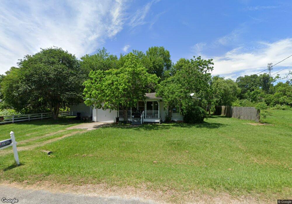 102 Spencer St, Brazoria, TX 77422 - photo 1