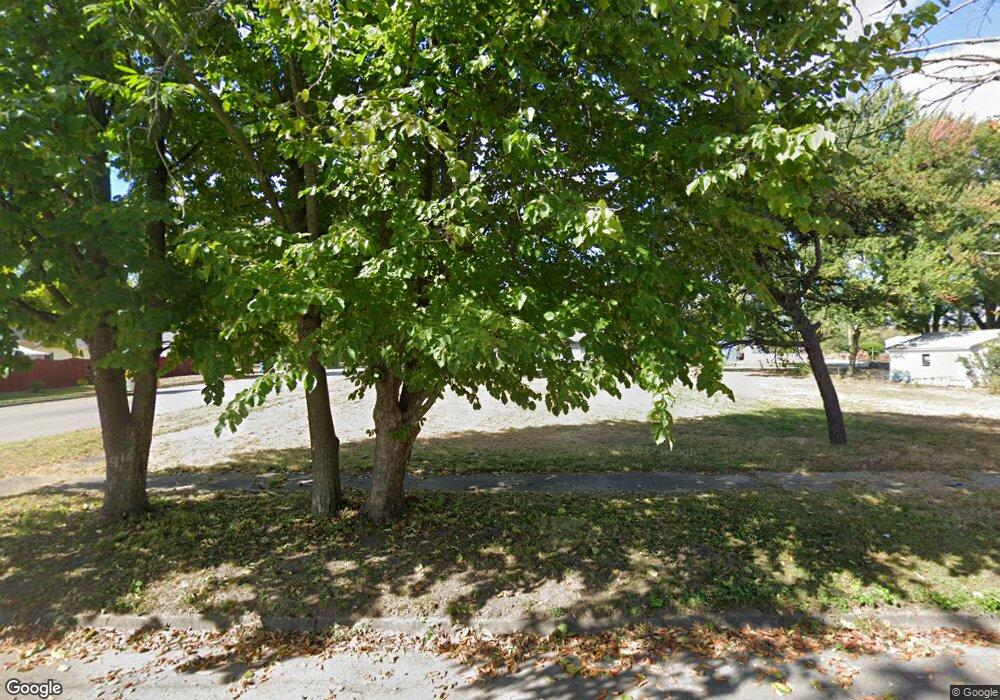 2431 Jefferson St, Terre Haute, IN 47802 - photo 1