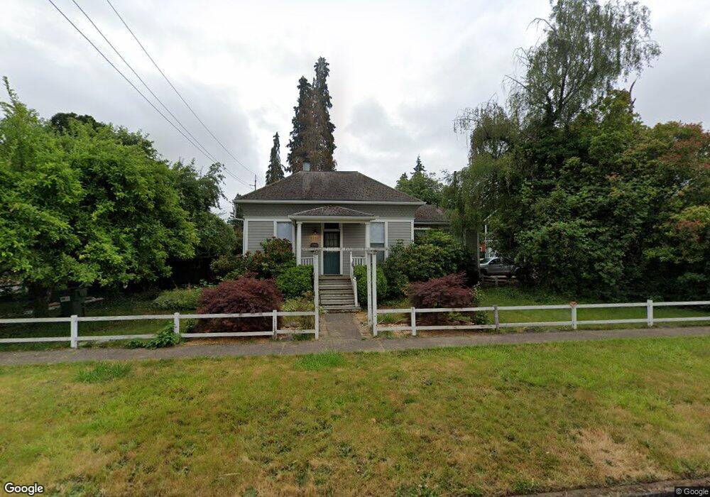 1112 E 3rd St, Newberg, OR 97132 - photo 1