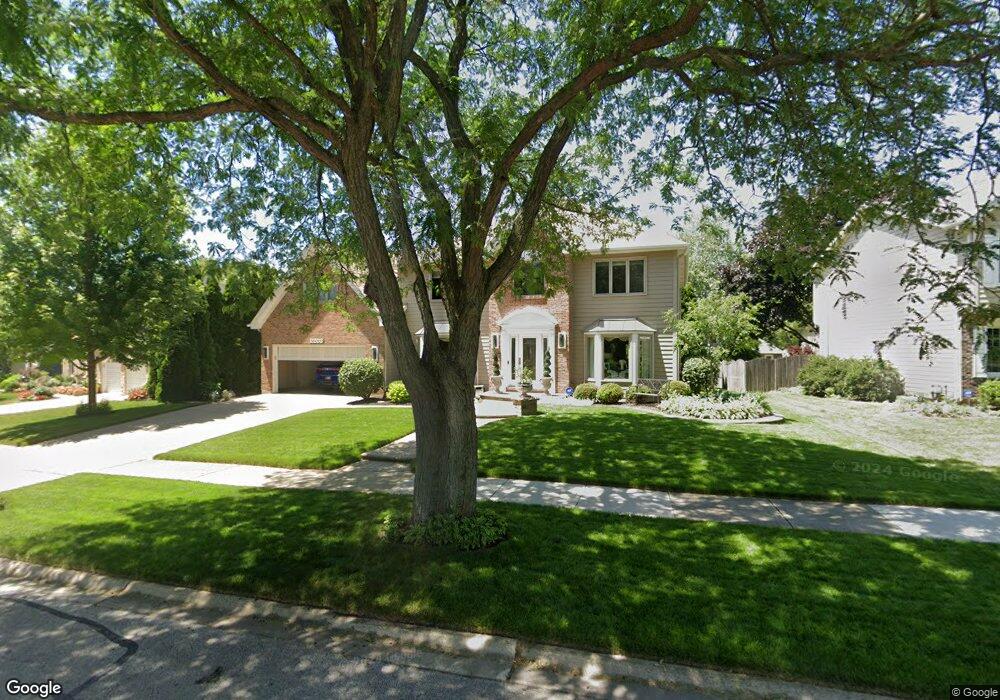 2203 University Dr, Naperville, IL 60565 - photo 1