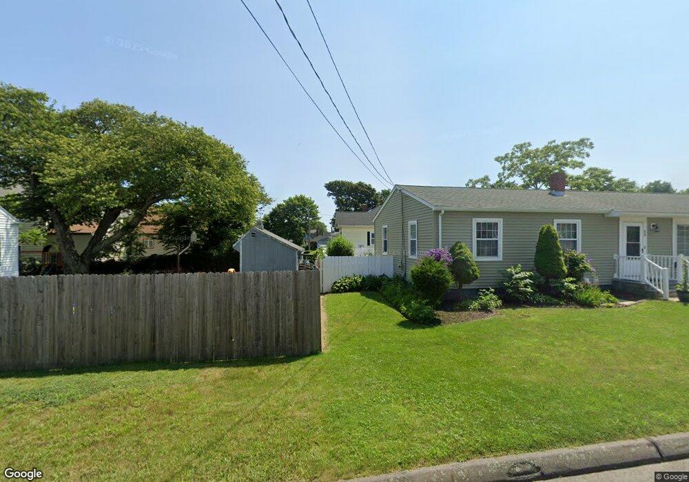 60 Winterville Rd unit 2, New Bedford, MA 02740 - photo 1