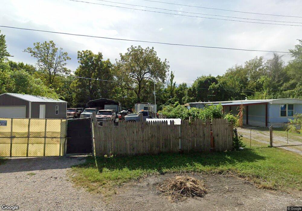 8900 Penn St, Collinsville, IL 62234 - photo 1