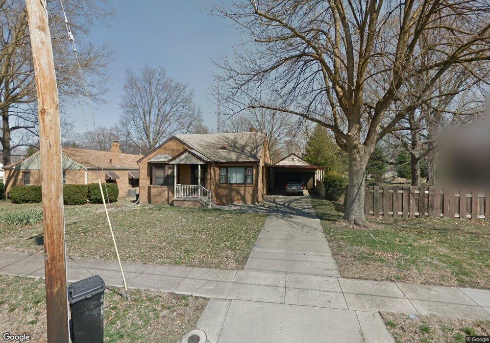 610 Tremont St, Lincoln, IL 62656 - photo 1