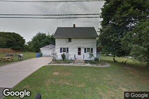250 Peckham Ave, Middletown, RI 02842