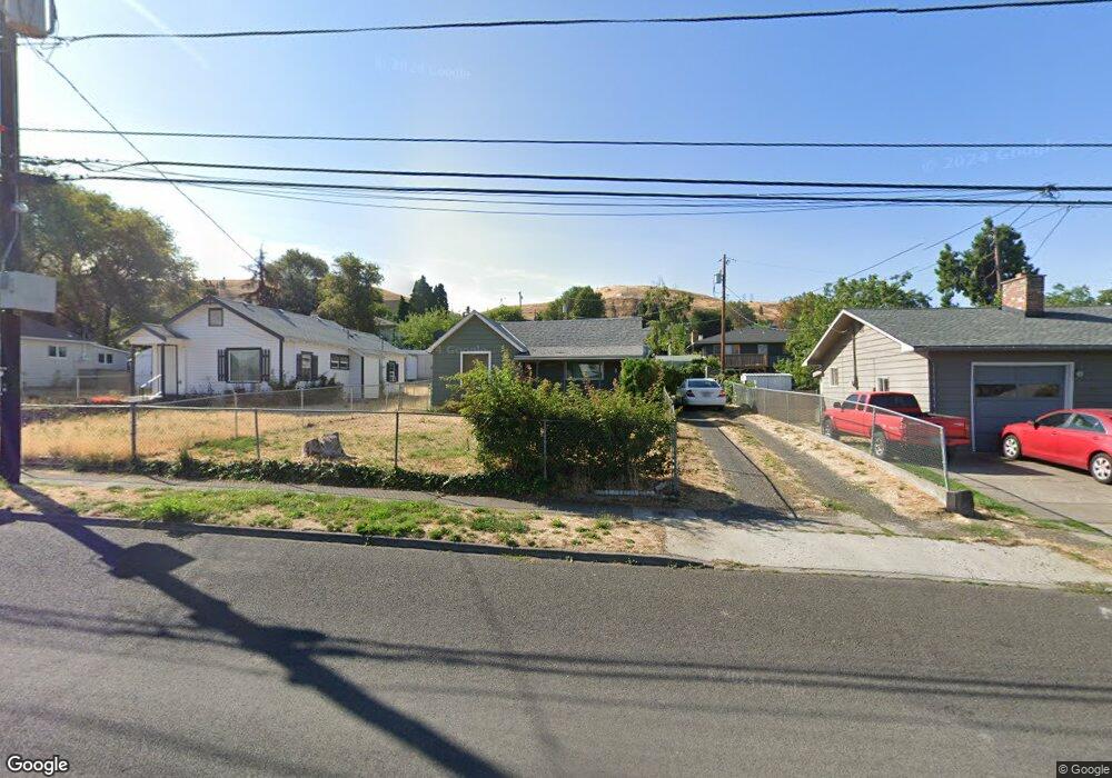 2214 E 12th St, the Dalles, OR 97058 - photo 1