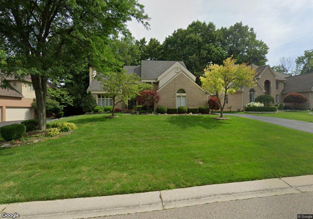 6054 Orchard Woods Dr, West Bloomfield, MI 48324 - photo 1