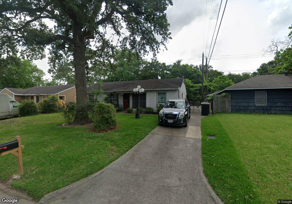 10225 Kelburn Dr, Houston, TX 77016 - photo 1