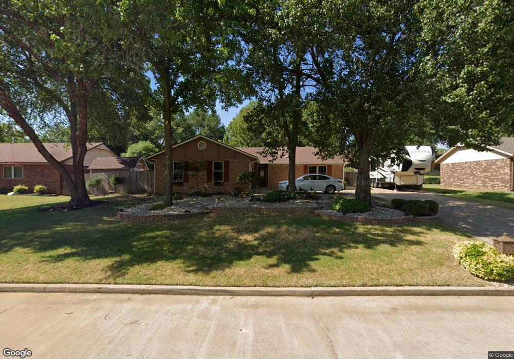 1002 E 13th St, Claremore, OK 74017 - photo 1