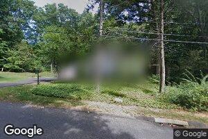 16 Latimer Ln, Simsbury, CT 06070