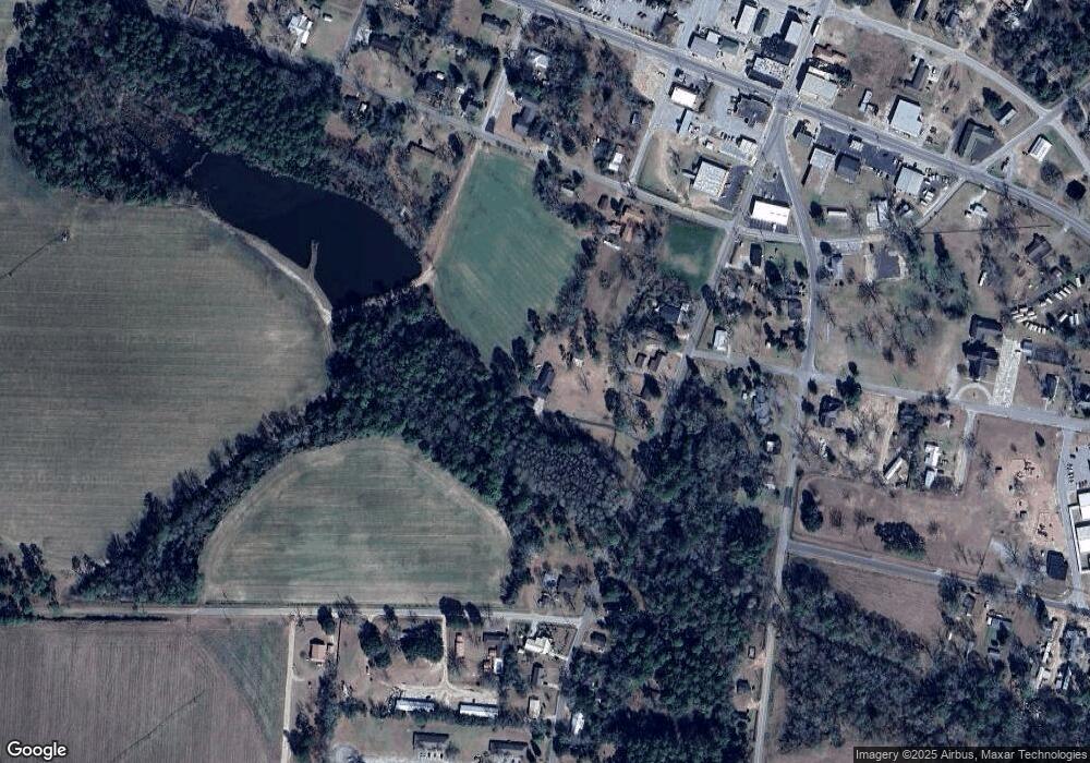 306 Ocmulgee St W, Broxton, GA 31519 - photo 1