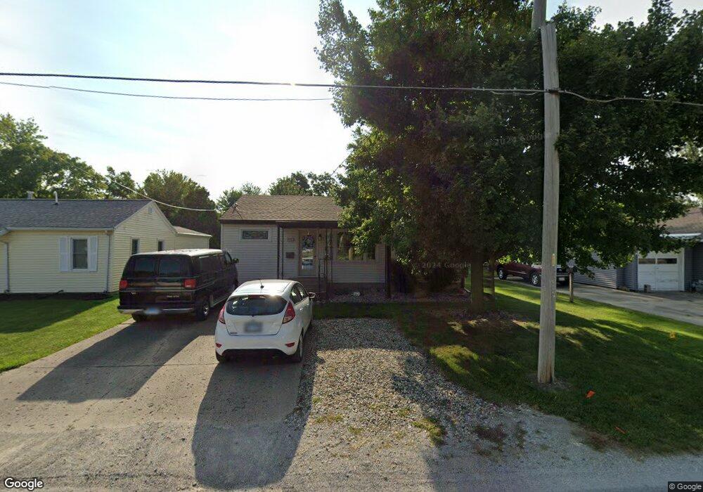406 N Carico St, Tuscola, IL 61953 - photo 1