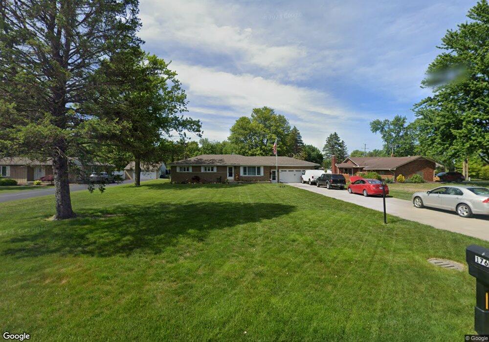 176 Earle Dr, Carleton, MI 48117 - photo 1