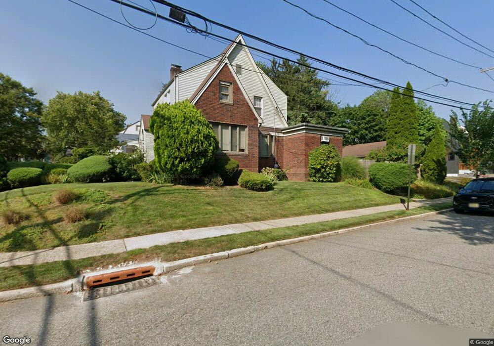 674 Bogert Rd, River Edge, NJ 07661 - photo 1