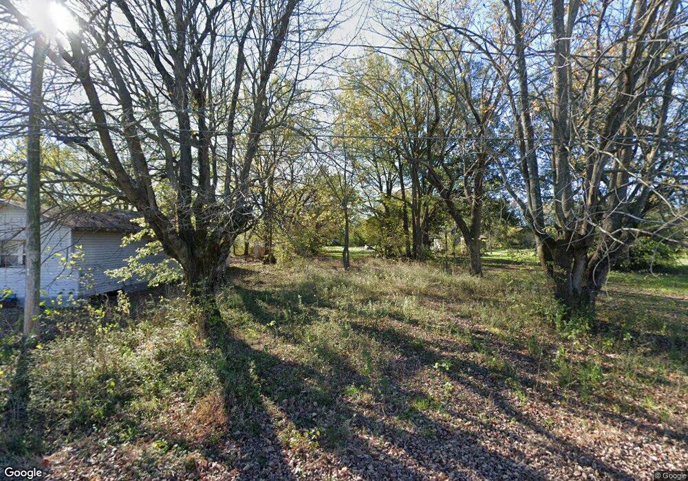 713 W Mckinley St, Stuttgart, AR 72160 - photo 1