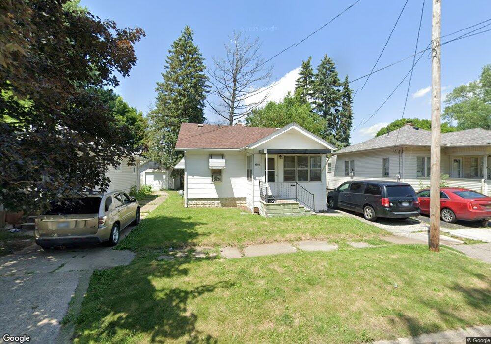 1036 Ossington Ave, Flint, MI 48507 - photo 1