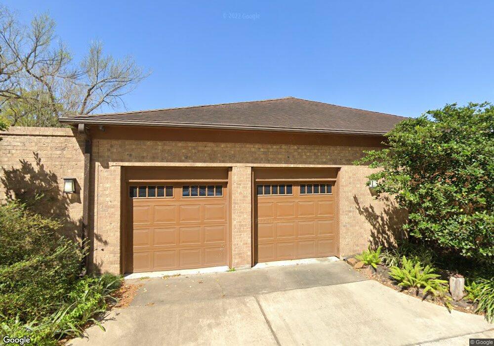 4 Pine Creek Ln, Houston, TX 77055 - photo 1