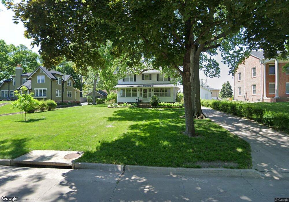 2220 E 32nd St, Des Moines, IA 50317 - photo 1