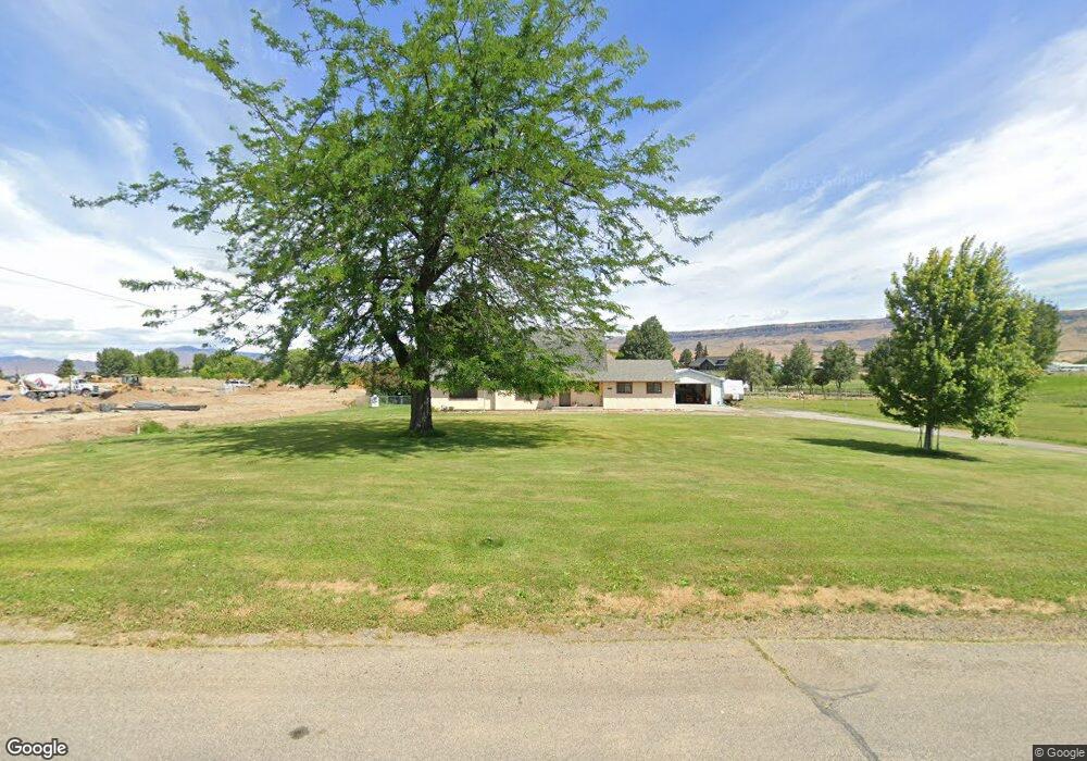 2705 6th St SE, East Wenatchee, WA 98802 - photo 1