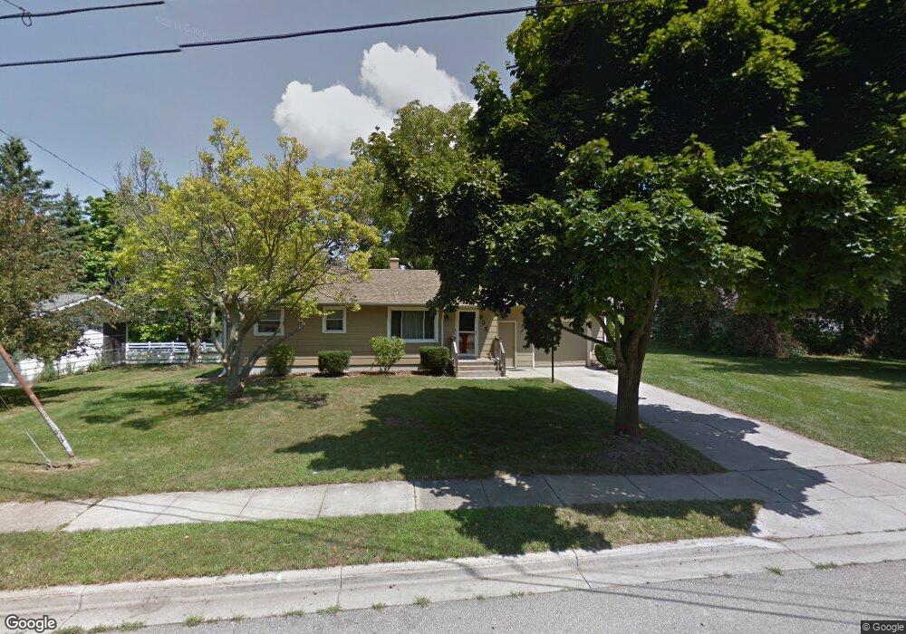 935 E Scott St, Grand Ledge, MI 48837 - photo 1