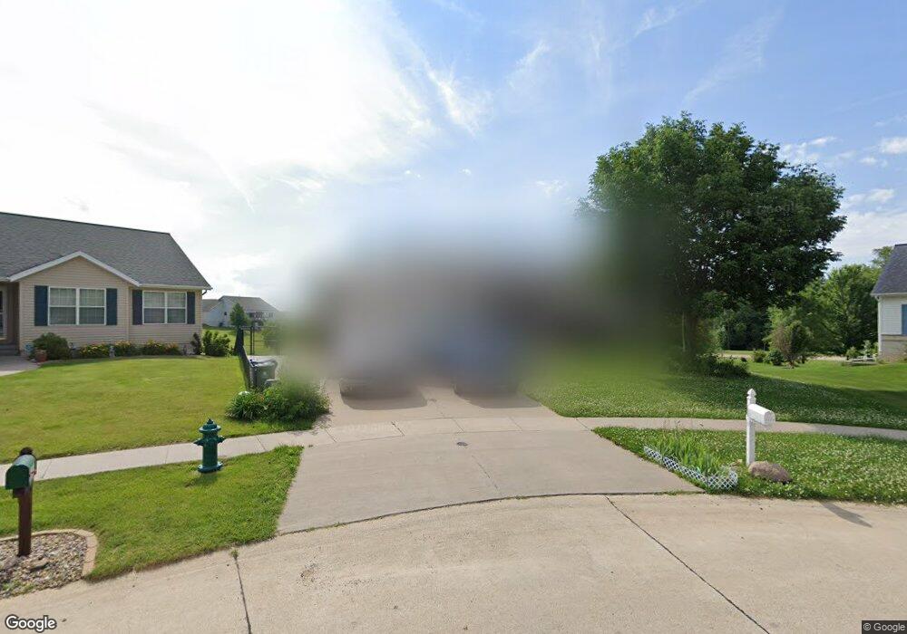 3225 27th Street Ct SW, Cedar Rapids, IA 52404 - photo 1