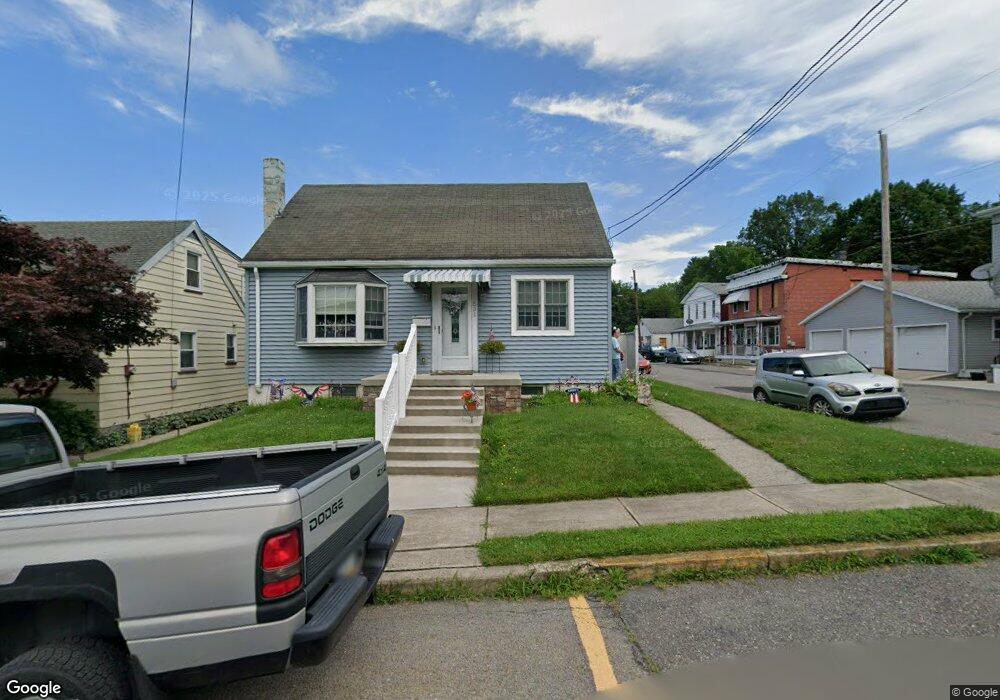 531 Willing St, Tamaqua, PA 18252 - photo 1