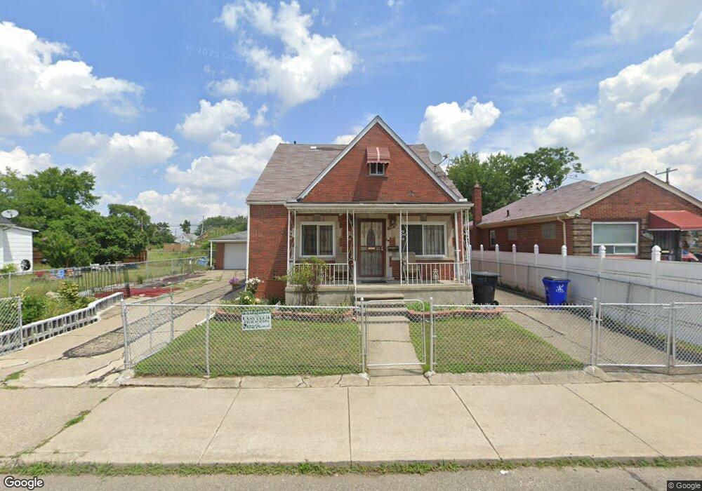 13210 Mitchell St, HamtraMcK, MI 48212 - photo 1