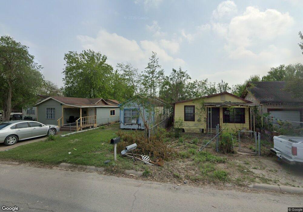 813 W Hawk Ave, Pharr, TX 78577 - photo 1
