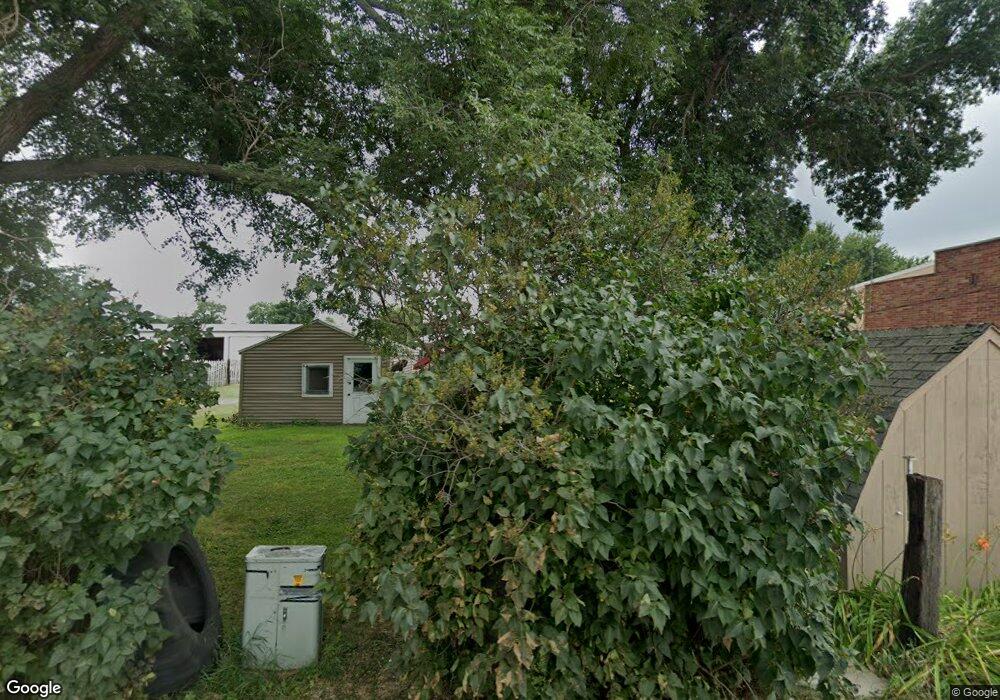 107 W Lost Island St, Graettinger, IA 51342 - photo 1