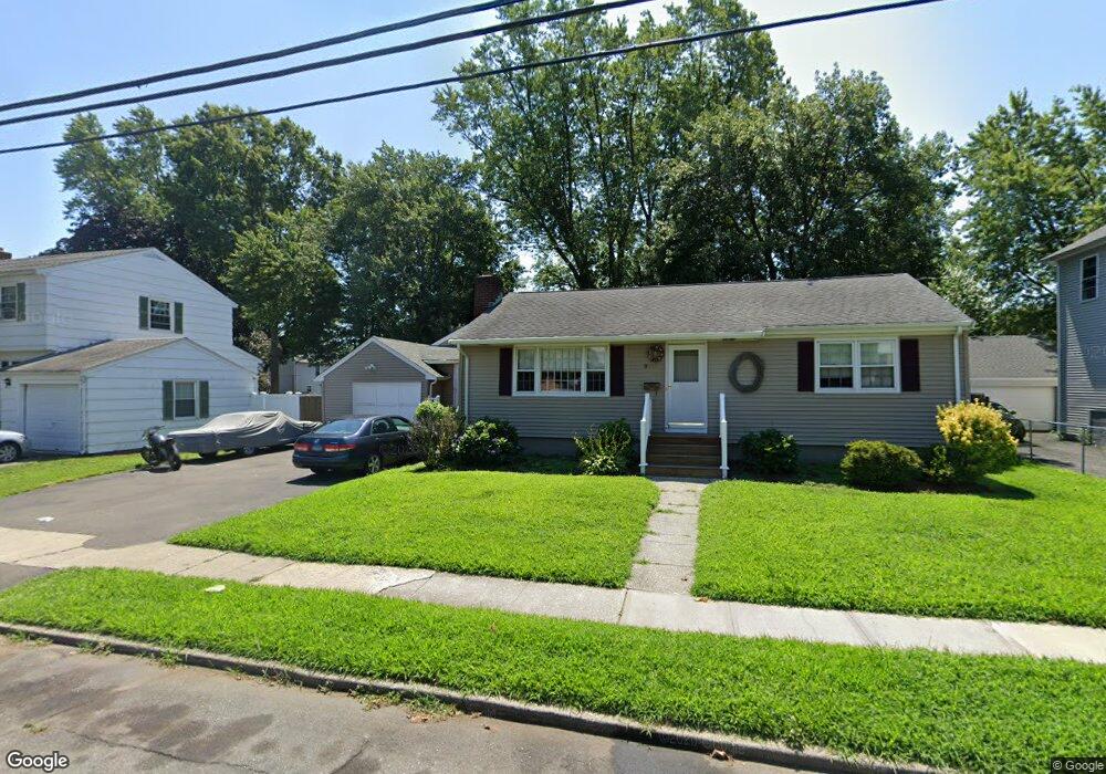 306 Sedgewick Ave, Stratford, CT 06615 - photo 1