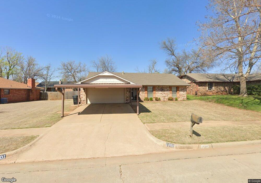 1501 NE 1st St, Moore, OK 73160 - photo 1