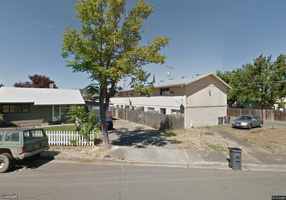 50 S 9th St, Central Point, OR 97502 - photo 1