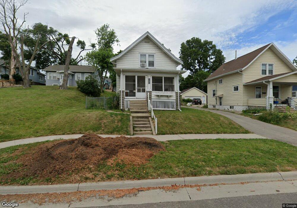 340 11th St SW, Cedar Rapids, IA 52404 - photo 1