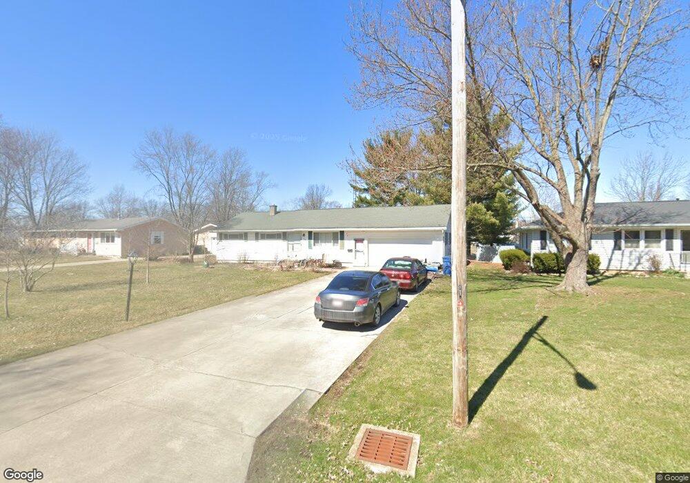 930 Van Kirk Dr, Marysville, OH 43040 - photo 1