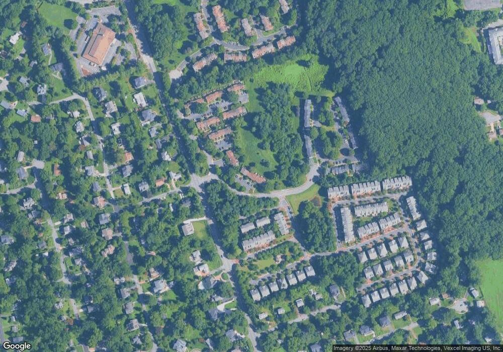 6810 Hutchison St, Falls Church, VA 22043 - photo 1