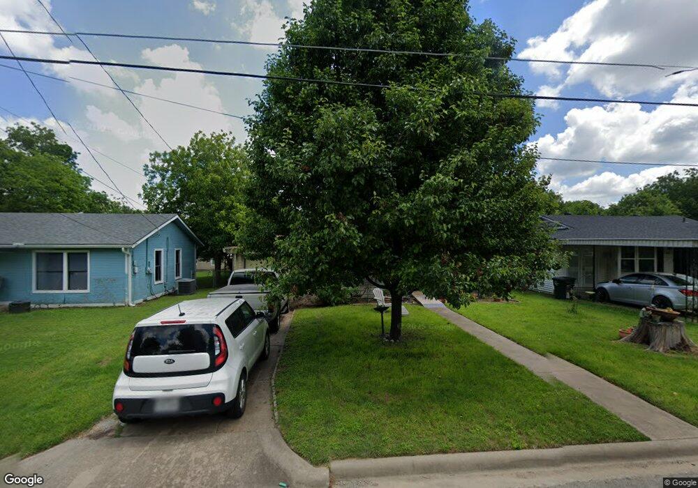 1220 N Douglas Ave, Cleburne, TX 76033 - photo 1