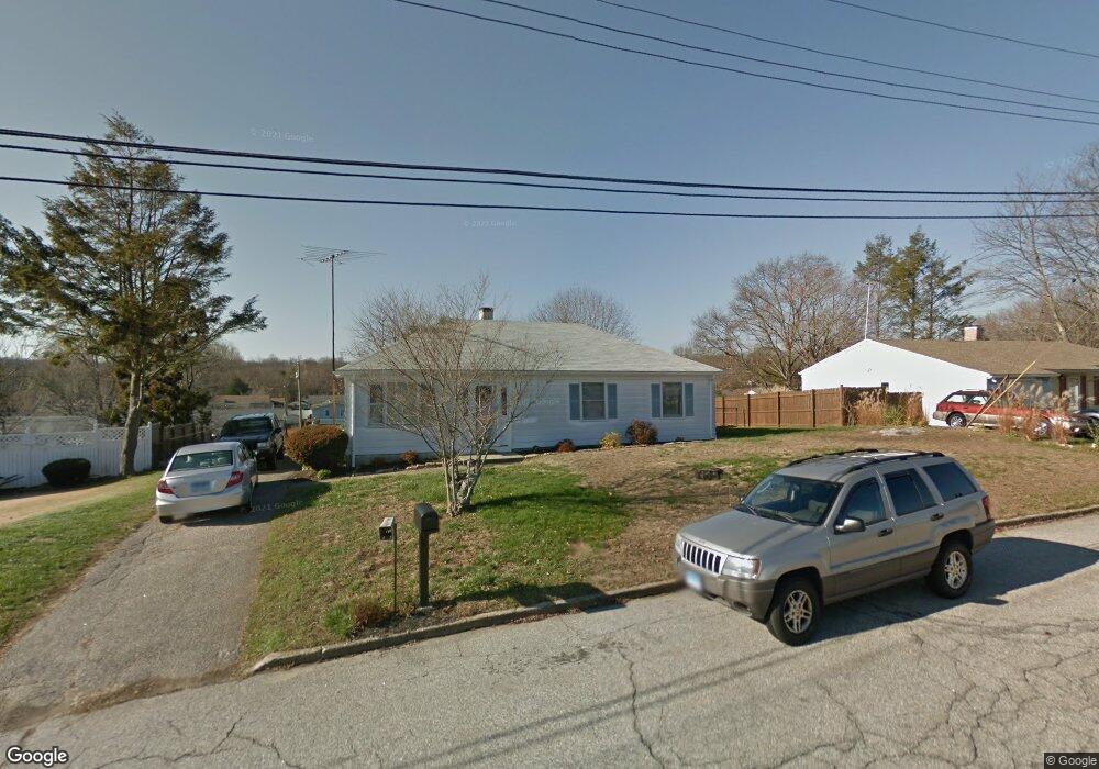 241 Little Deer Rd, Bridgeport, CT 06606 - photo 1