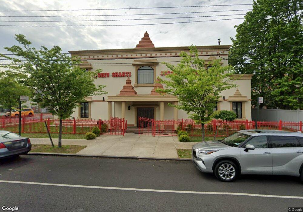 26412 Hillside Ave, Glen Oaks, NY 11004 - photo 1