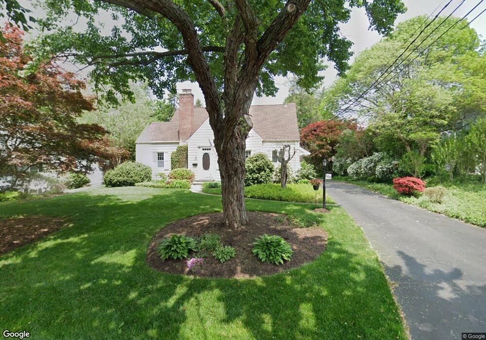 100 Chestnut Hill Rd, Trumbull, CT 06611 - photo 1