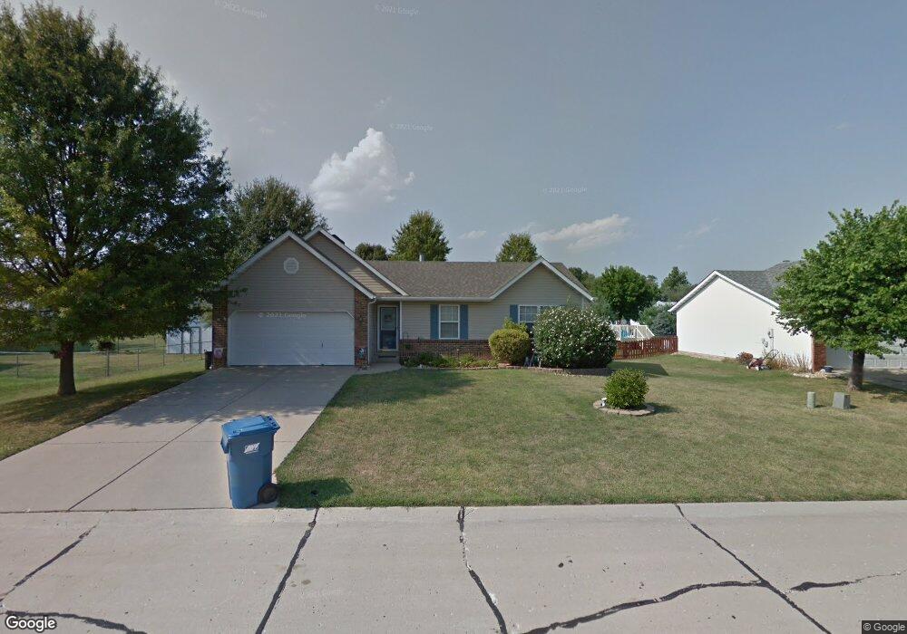 2308 Westchester Dr, Maryville, IL 62062 - photo 1