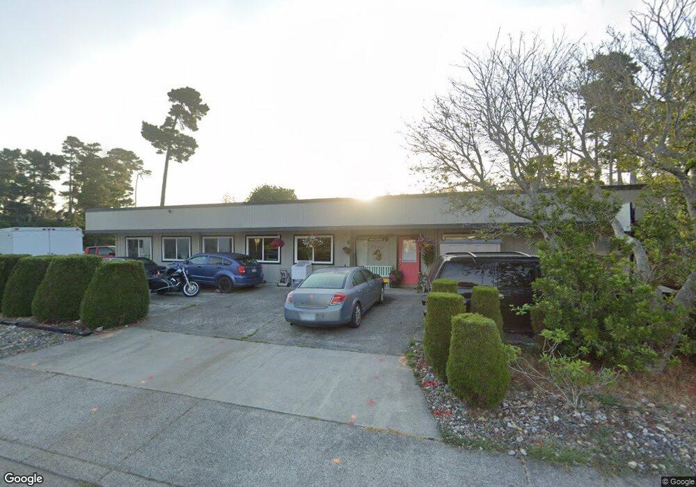 2270 Spruce St, Florence, OR 97439 - photo 1