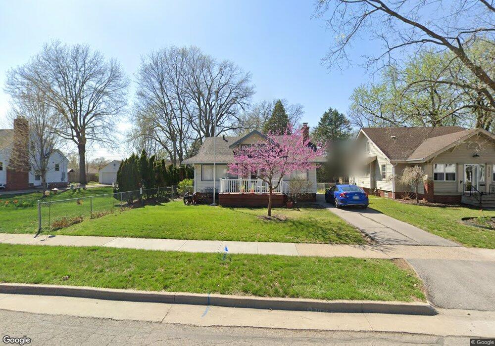 2318 40th St, Des Moines, IA 50310 - photo 1
