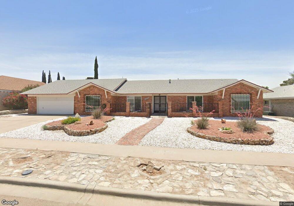 10608 Vista Lomas Dr, El Paso, TX 79935 - photo 1