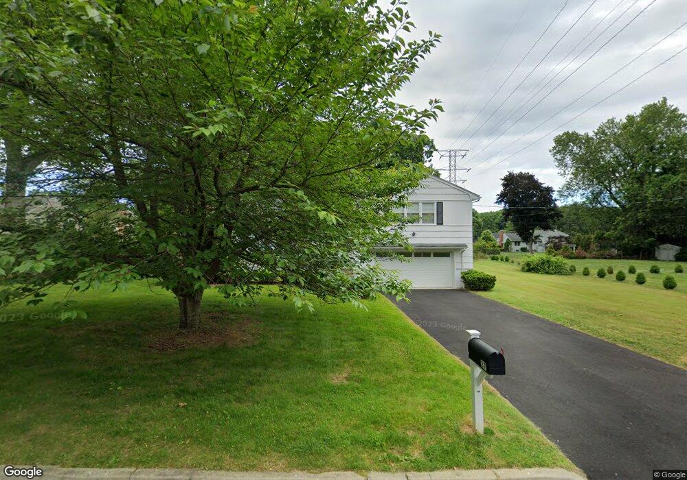 37 Autumn Ridge Rd, Fairfield, CT 06825 - photo 1