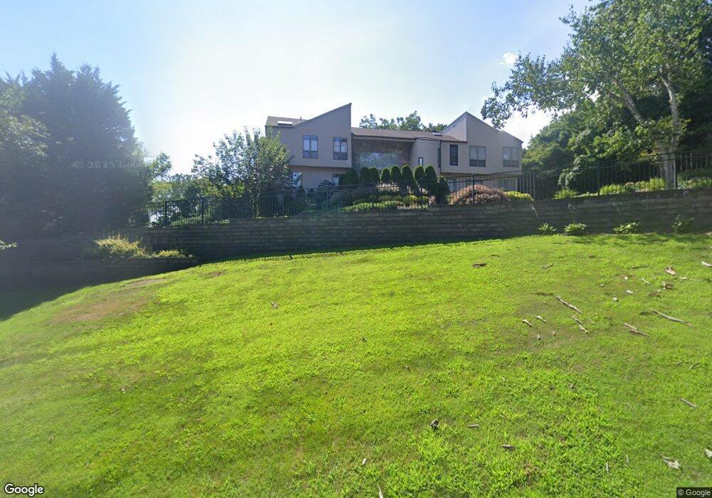 7 Cedar Ln, Port Washington, NY 11050 - photo 1